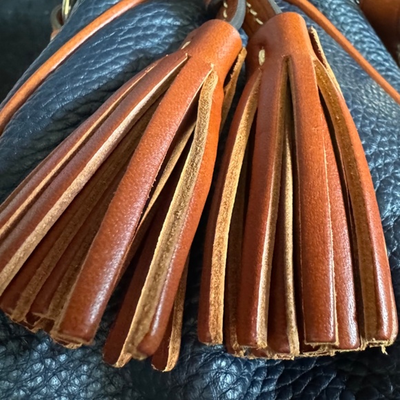 Dooney & Bourke Pebble Grain Black Satchel - 2 day use! - Picture 9 of 16